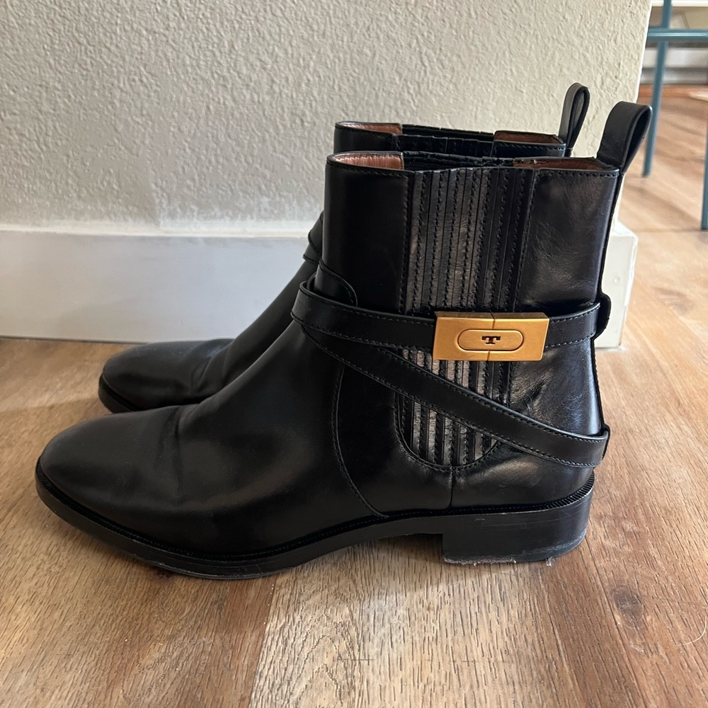 Tory Burch Chelsea Boot